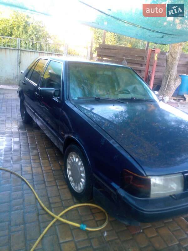 Седан Saab 9000 1989 в Днепре