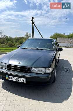Лифтбек Saab 9000 1993 в Шумске
