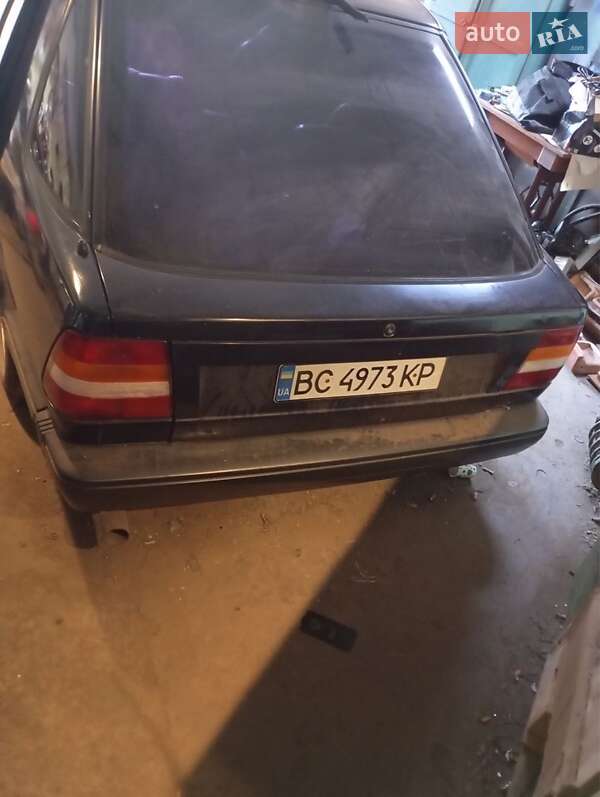 Ліфтбек Saab 9000 1989 в Львові