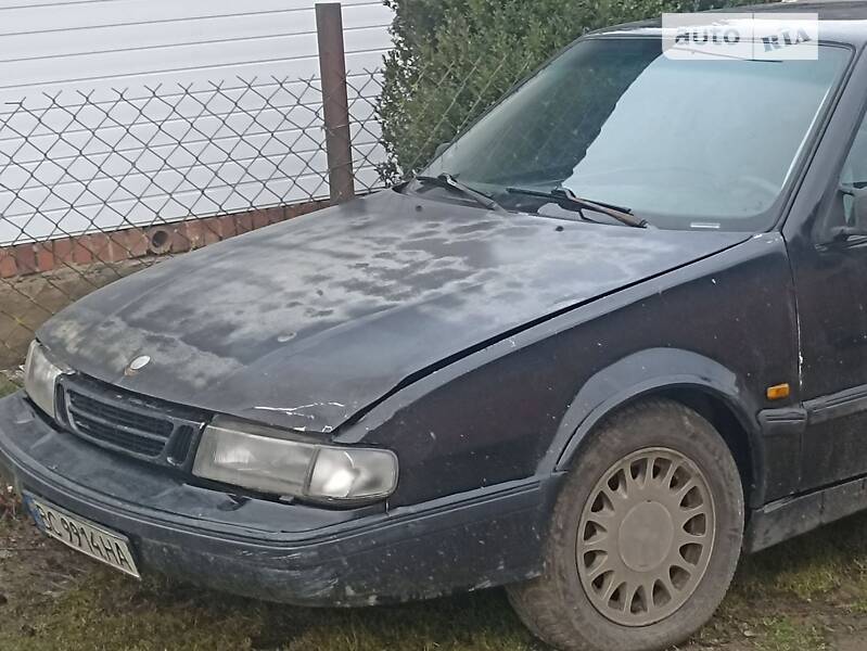 Седан Saab Aero 1993 в Самборе