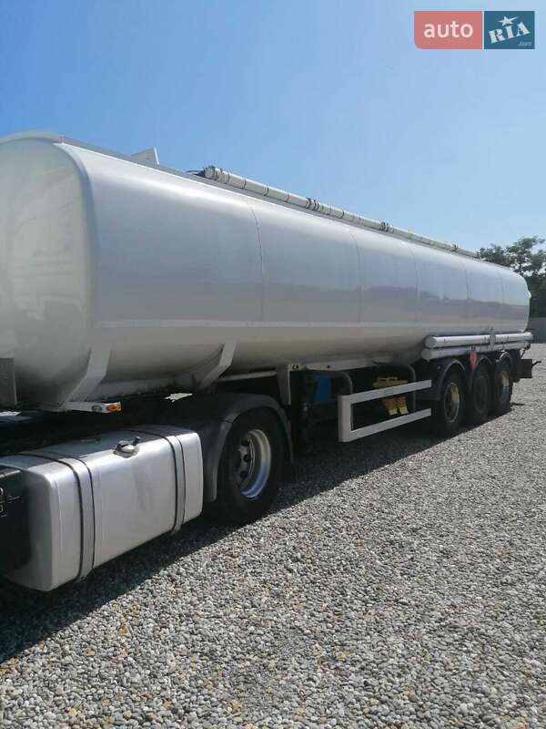 Цистерна полуприцеп SACIM SCX 2007 в Днепре