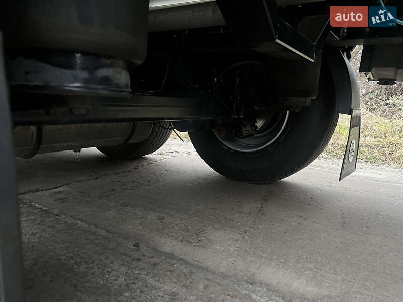 Цистерна полуприцеп SACIM SCX 2004 в Киеве