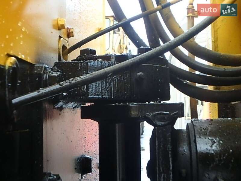 Каток ґрунтовий Sakai TG 1999 в Одесі