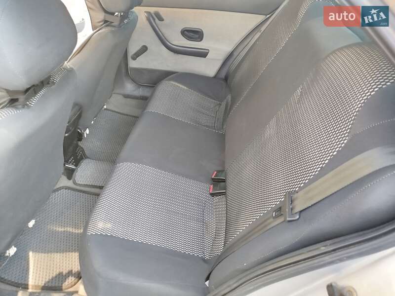 Седан Samand EL 2007 в Южноукраинске