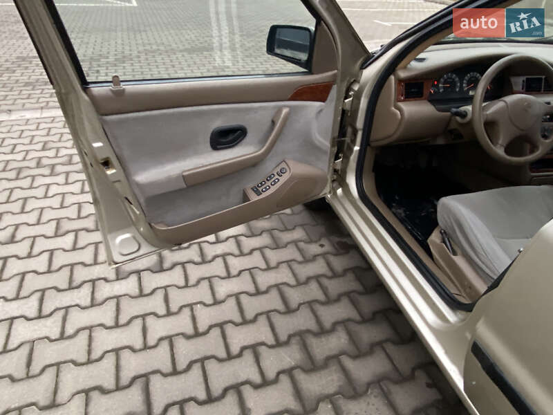 Седан Samand EL 2007 в Хмельницком