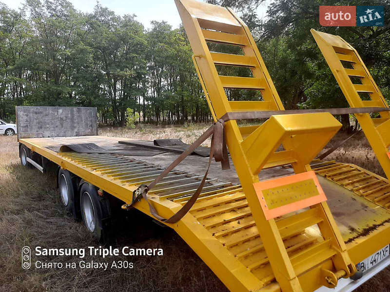 Низкорамна платформа Samro RT 26RJ 2006 в Ізмаїлі