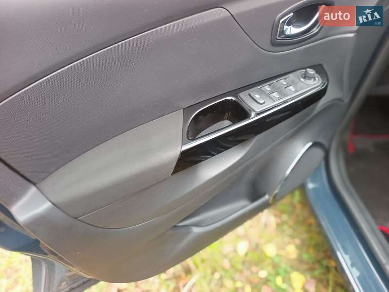 Позашляховик / Кросовер Samsung QM3 2014 в Києві фото 11 Позашляховик / Кросовер Samsung QM3 2014 в Києві