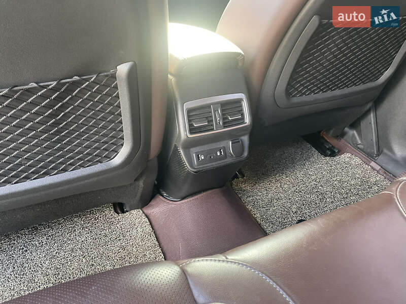 Позашляховик / Кросовер Samsung QM6 2017 в Павлограді фото 12 Позашляховик / Кросовер Samsung QM6 2017 в Павлограді