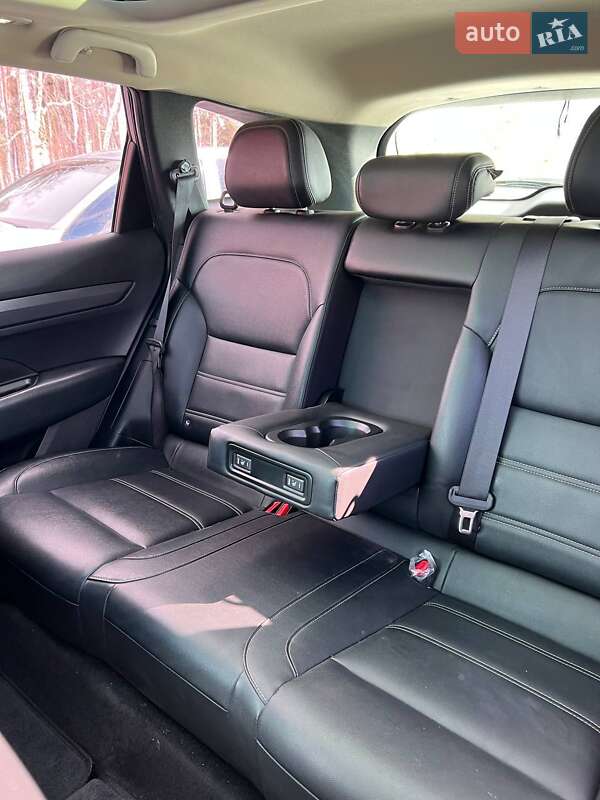 Внедорожник / Кроссовер Samsung QM6 2017 в Киеве фото 8 Внедорожник / Кроссовер Samsung QM6 2017 в Киеве