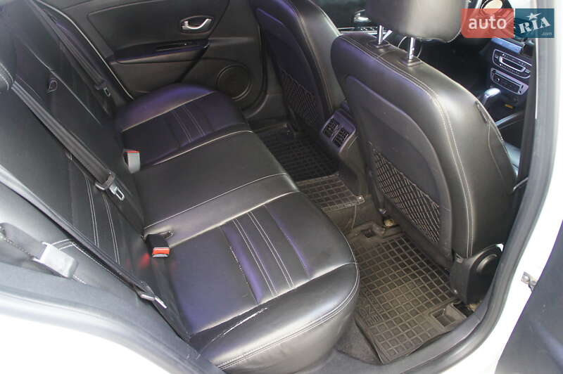 Седан Samsung SM3 2015 в Чернігові