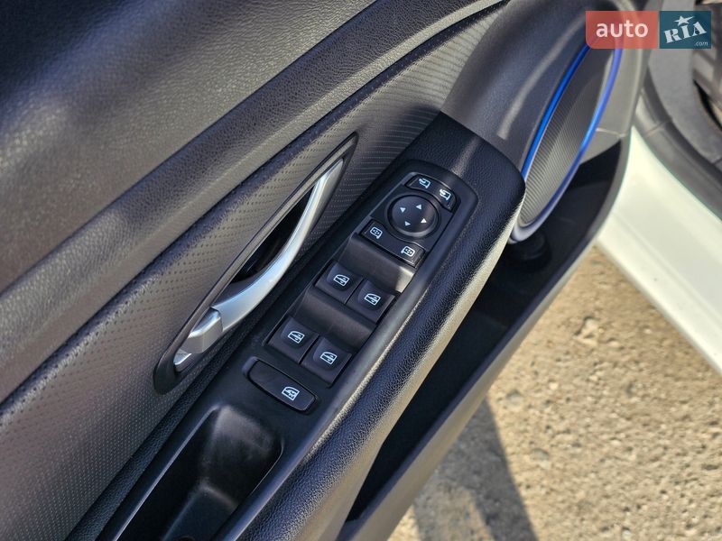 Седан Samsung SM3 2019 в Хмельницком