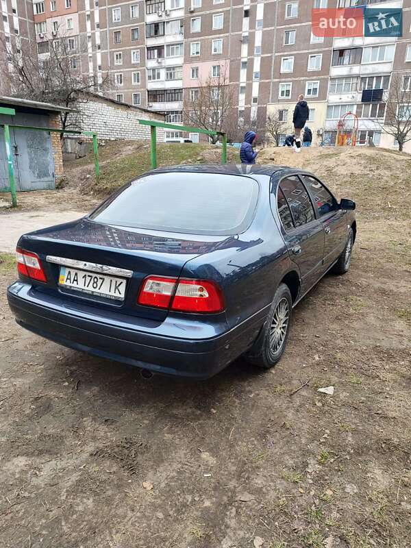 Седан Samsung SM5 2004 в Буче