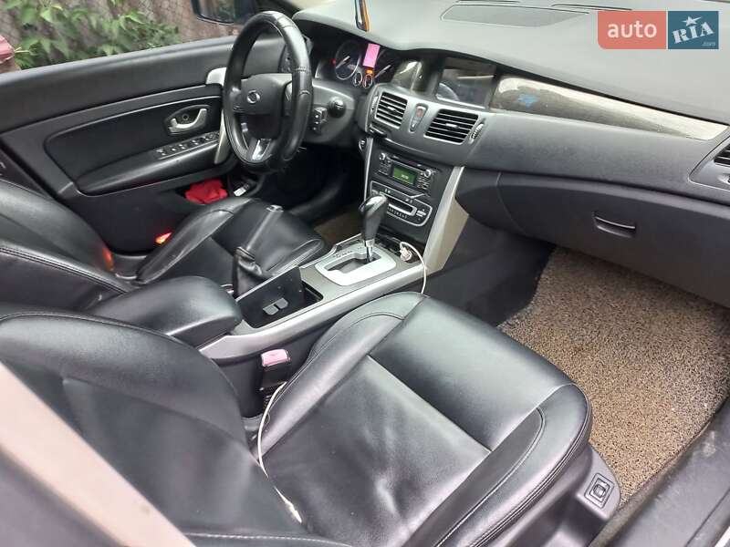 Седан Samsung SM5 2012 в Виннице