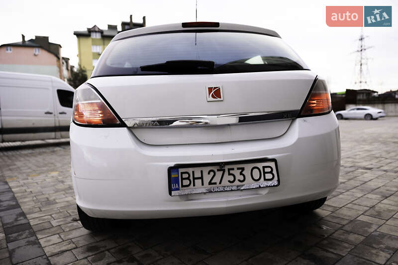 Хэтчбек Saturn Astra 2007 в Ужгороде