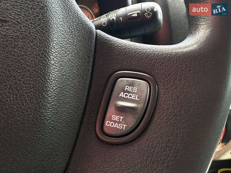 Позашляховик / Кросовер Saturn Vue 2004 в Києві