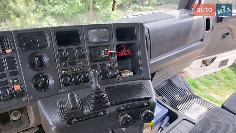 Самосвал Scania 113M 1989 в Коломые