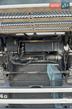 Тягач Scania 114 2002 в 