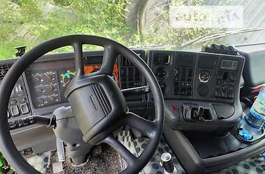 Тягач Scania 124 2001 в 