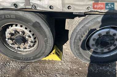 Тягач Scania 124 2003 в 