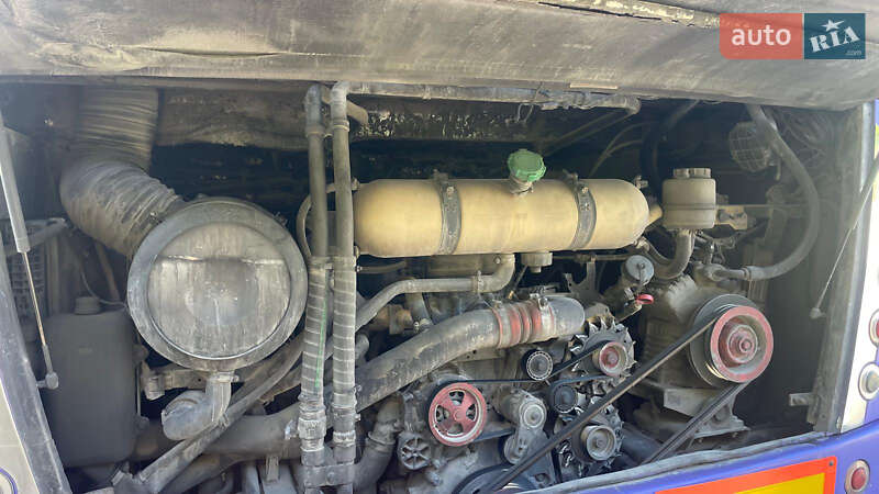 Туристичний / Міжміський автобус Scania CN 2008 в Чернівцях