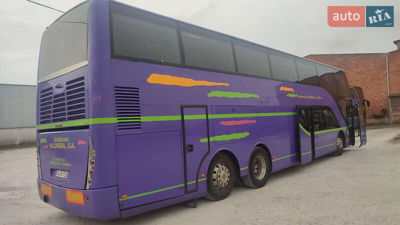 Туристичний / Міжміський автобус Scania CN 2008 в Чернівцях