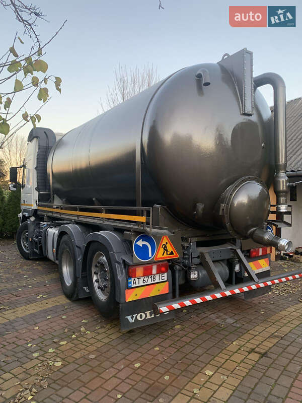 Машина ассенизатор (вакуумная) Scania P 2010 в Ивано-Франковске