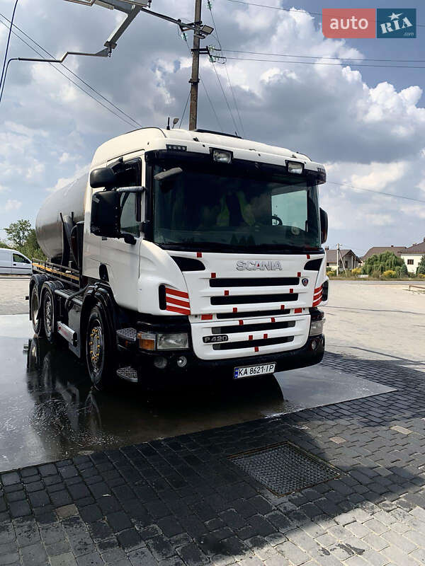 Машина ассенизатор (вакуумная) Scania P 2010 в Ивано-Франковске