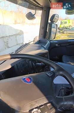 Тягач Scania P 2012 в 