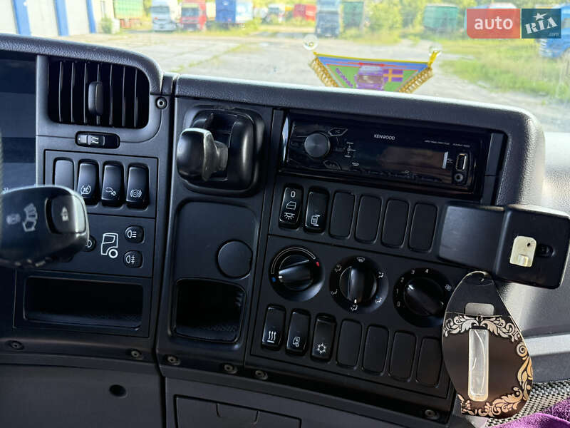 Контейнеровоз Scania P 2008 в Вінниці