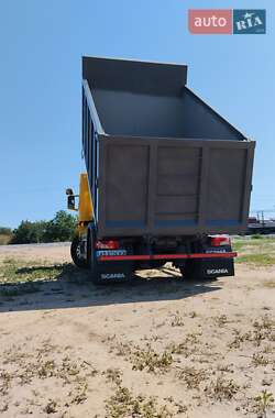 Самосвал Scania P 2011 в 