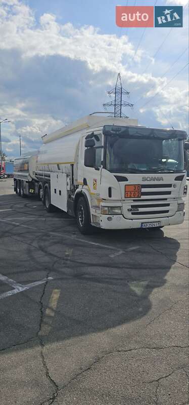 Бензовоз Scania P 2011 в Києві