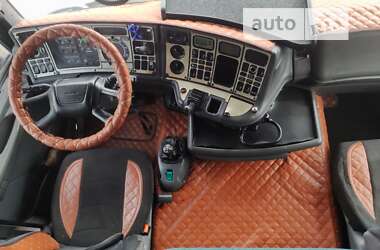 Тягач Scania R 124 2004 в 