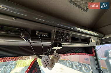 Тягач Scania R 124 2004 в 