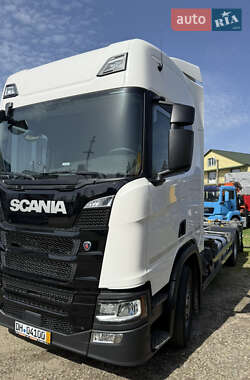 Контейнеровоз Scania R 450 2021 в 
