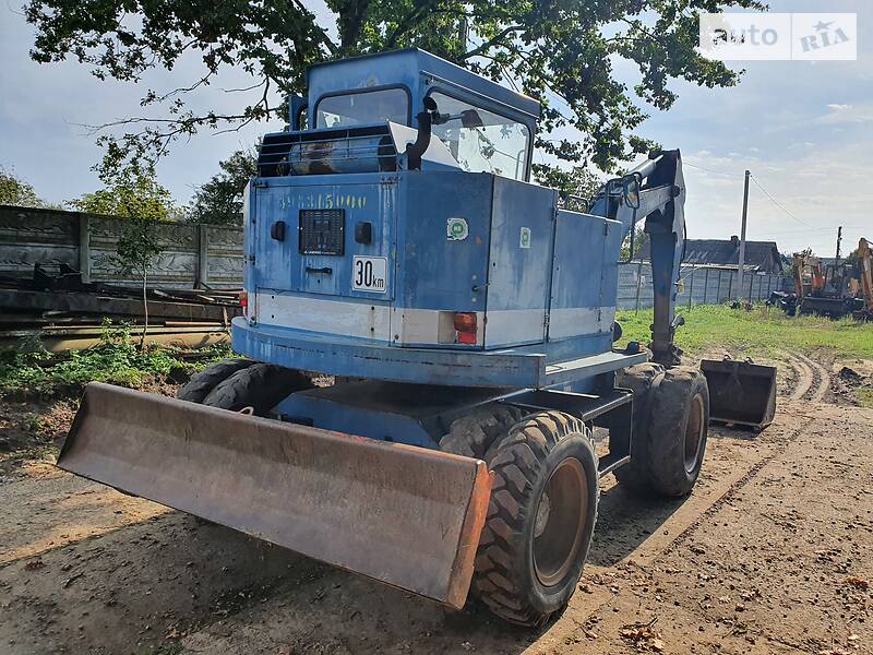 Колесный экскаватор Schaeff HML 1989 в Яворове