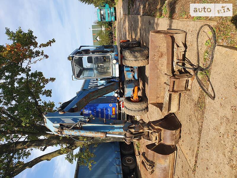 Колесный экскаватор Schaeff HML 1989 в Яворове