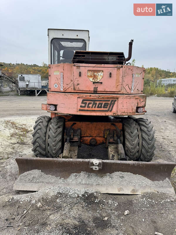 Екскаватор навантажувач Schaeff HML 1988 в Ужгороді