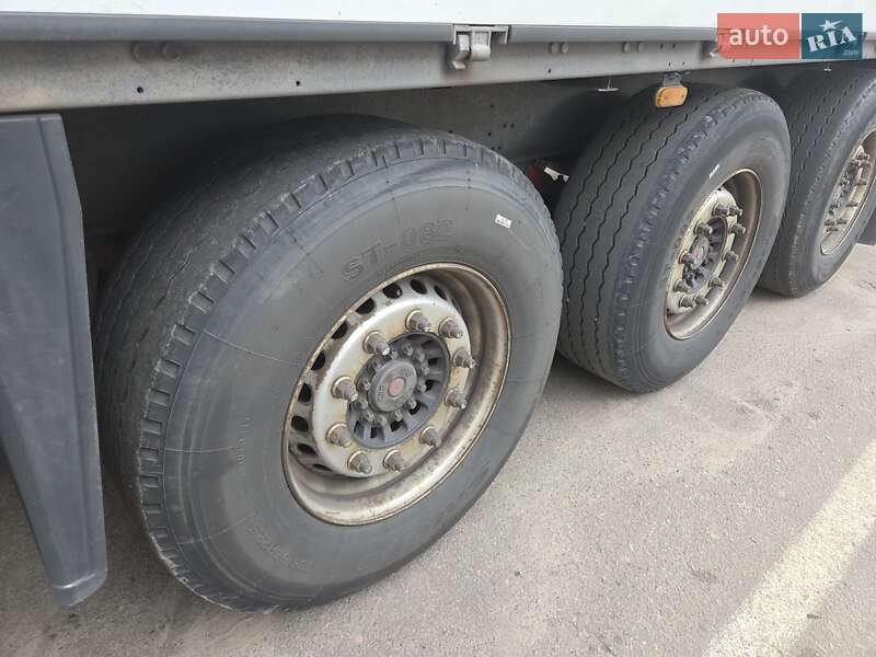 Бортовой полуприцеп SCHMIDT S01 2010 в Ровно