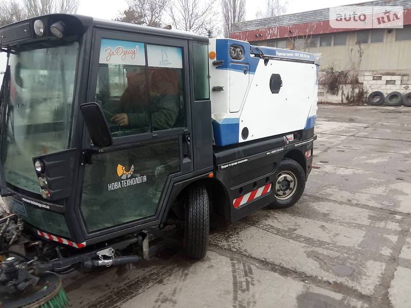 Уборочная машина SCHMIDT Swingo 2012 в Одессе
