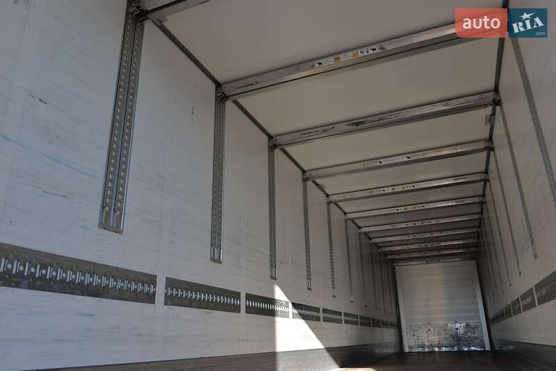 Фургон полуприцеп Schmitz Cargobull BPW 2017 в Виннице