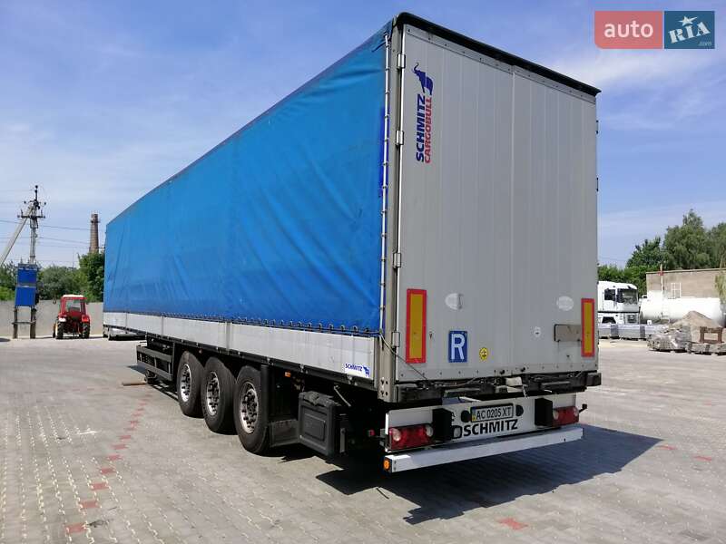Бортовий напівпричіп Schmitz Cargobull Cargobull 2008 в 