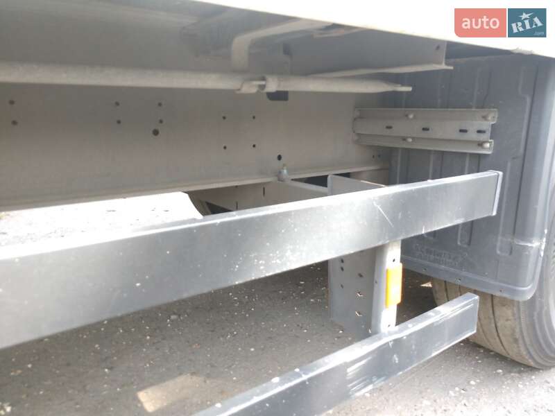 Тентованный борт (штора) - полуприцеп Schmitz Cargobull Cargobull 2011 в Мукачево