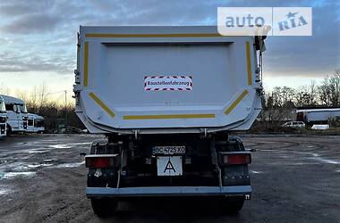 Самоскид напівпричіп Schmitz Cargobull Cargobull 2016 в Львові