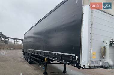 Тентованный борт (штора) - полуприцеп Schmitz Cargobull Cargobull 2012 в 