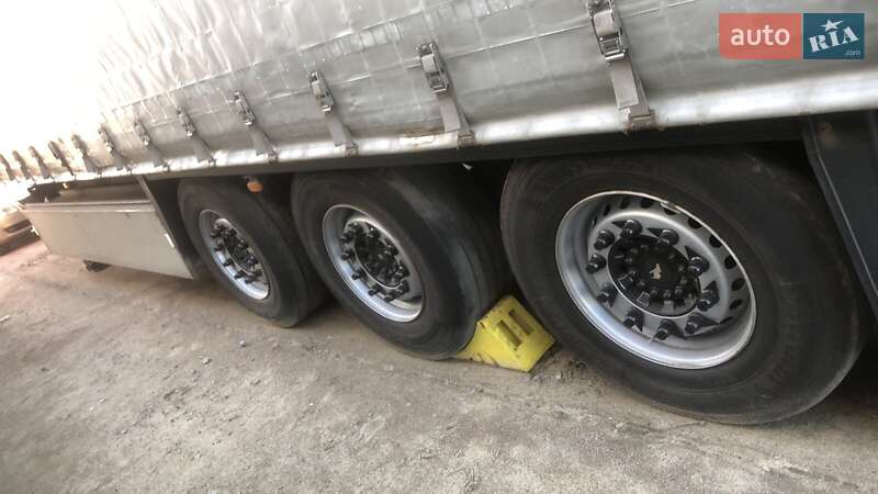 Тентований борт (штора) - напівпричіп Schmitz Cargobull Cargobull 2013 в Івано-Франківську