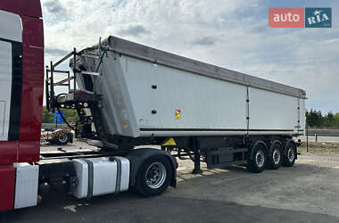 Самоскид напівпричіп Schmitz Cargobull Cargobull 2013 в 