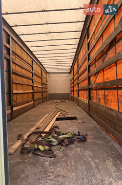 Бортовий напівпричіп Schmitz Cargobull Cargobull 2013 в 