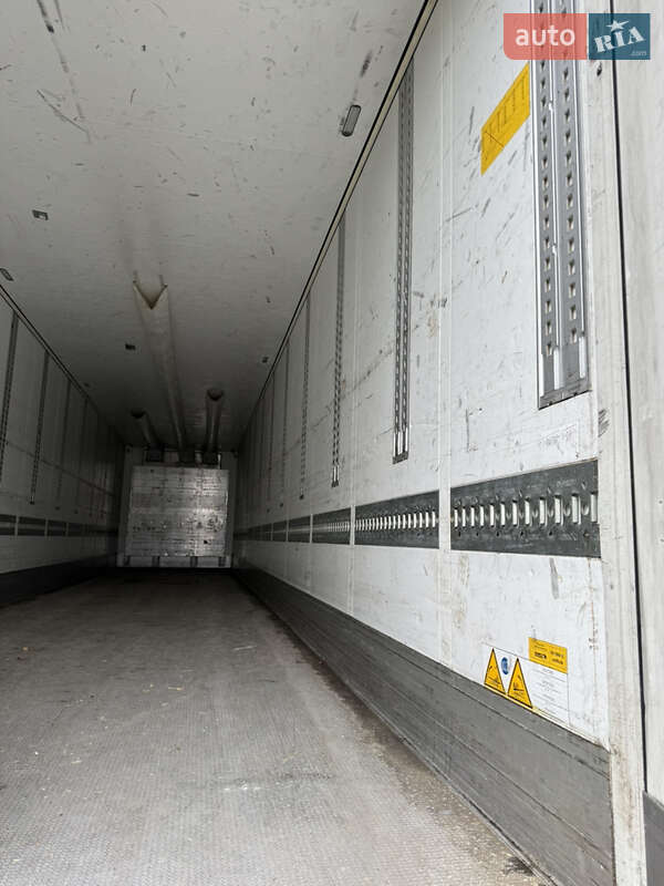 Рефрижератор полуприцеп Schmitz Cargobull Cargobull 2015 в Луцке