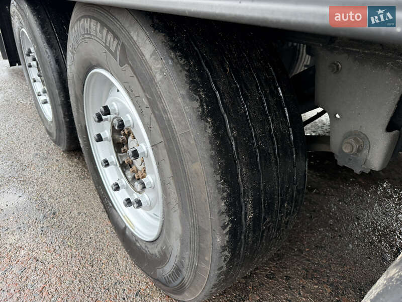 Рефрижератор полуприцеп Schmitz Cargobull Cargobull 2015 в Луцке