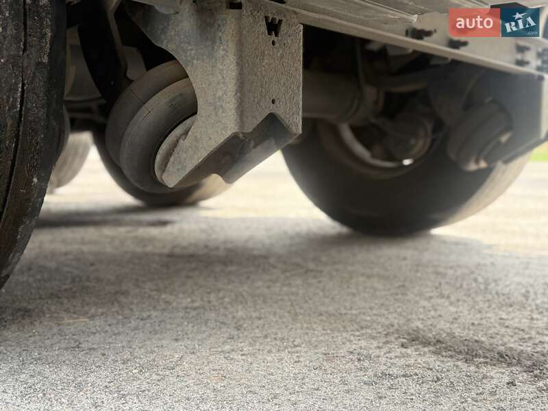 Бортовой полуприцеп Schmitz Cargobull Cargobull 2014 в Ровно